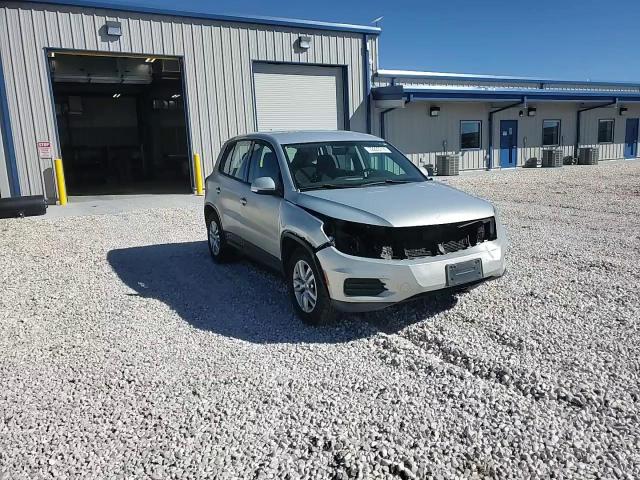 2012 Volkswagen Tiguan S VIN: WVGAV7AX2CW551439 Lot: 72923714