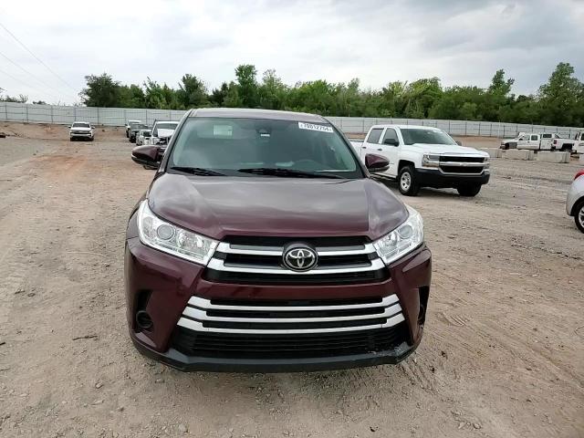 5TDZARFHXKS043721 2019 Toyota Highlander Le