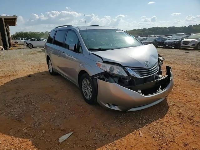 2011 Toyota Sienna Xle VIN: 5TDYK3DC2BS042009 Lot: 71858234