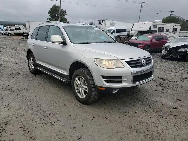 2009 Volkswagen Touareg 2 V6 VIN: WVGBE77L49D023169 Lot: 73215114