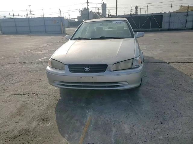 2000 Toyota Camry Ce VIN: JT2BF22K8Y0288064 Lot: 72031744