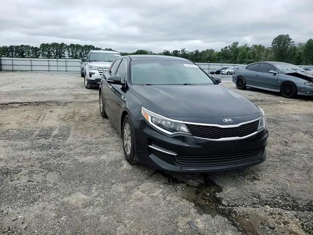 2017 Kia Optima Lx VIN: 5XXGT4L17HG126514 Lot: 72049074