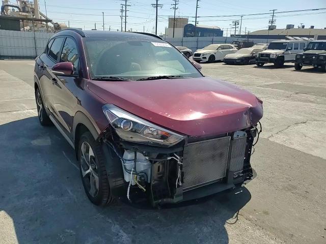 KM8J33A29JU640856 2018 Hyundai Tucson Value