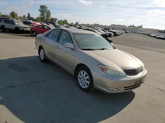 4T1BE30K94U800206 2004 Toyota Camry Le