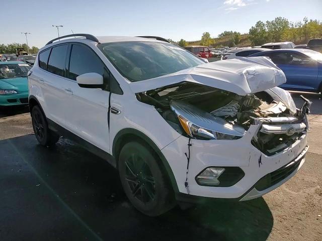 1FMCU9GD5JUD29314 2018 Ford Escape Se