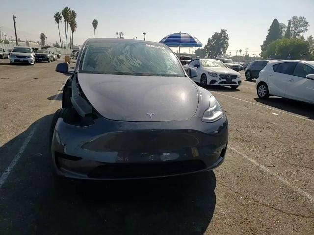 5YJYGDEE4MF161131 2021 Tesla Model Y