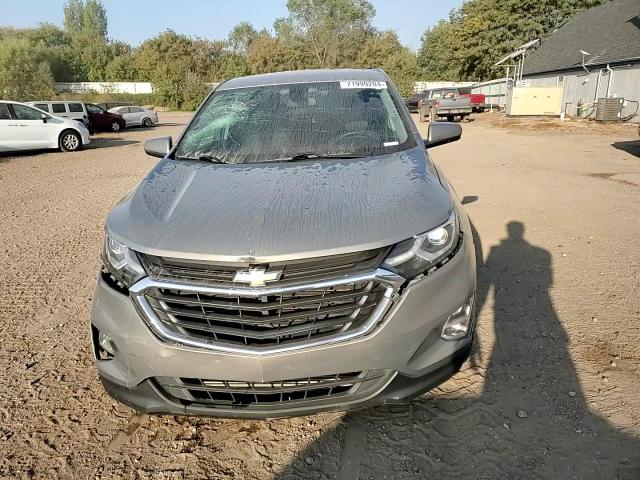 3GNAXJEV2JS613216 2018 Chevrolet Equinox Lt