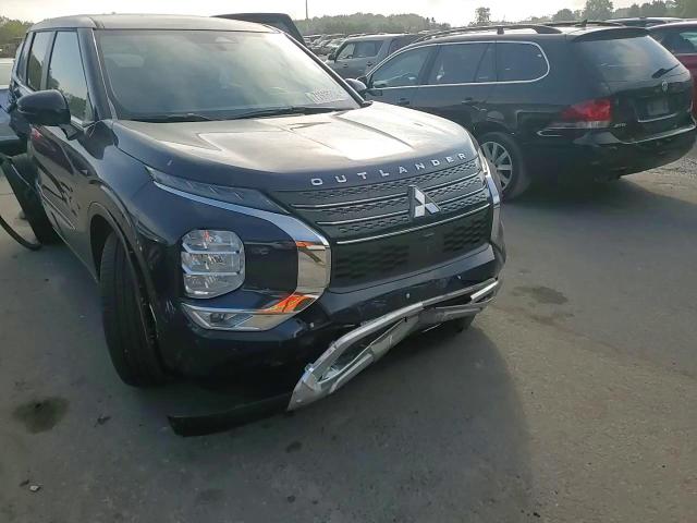 2024 Mitsubishi Outlander - Image 12