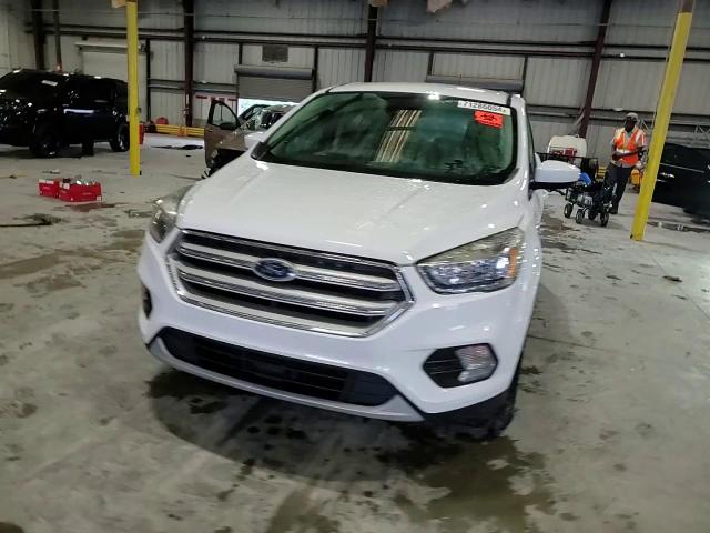 1FMCU9GD2KUA77006 2019 Ford Escape Se