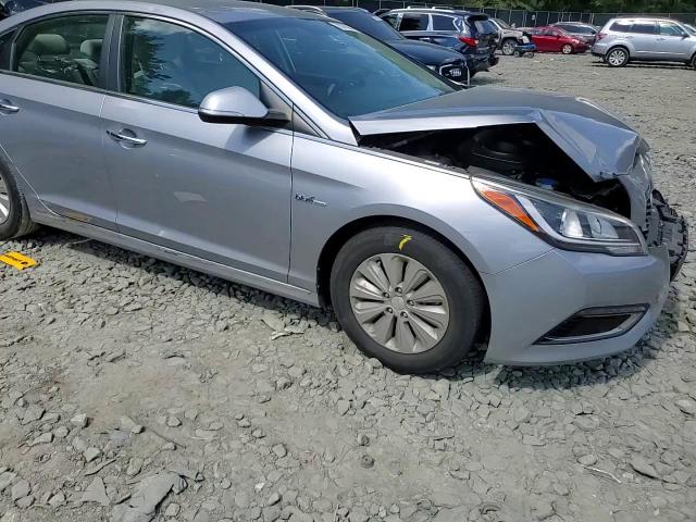 2016 Hyundai Sonata Hybrid VIN: KMHE24L15GA009286 Lot: 70376384