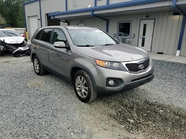 2011 Kia Sorento - Image 12