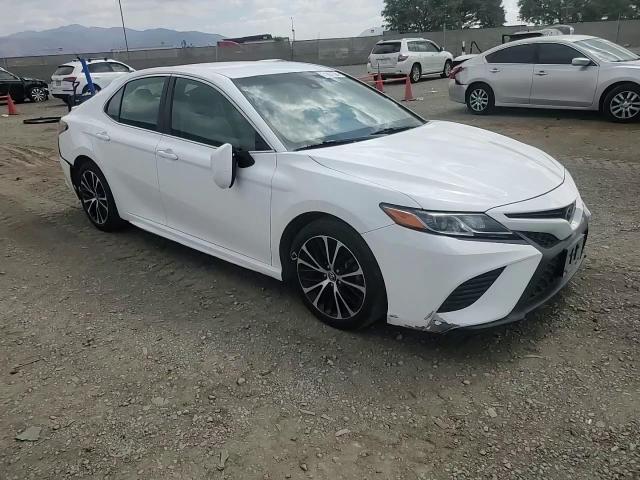 4T1B11HK8JU126713 2018 Toyota Camry L