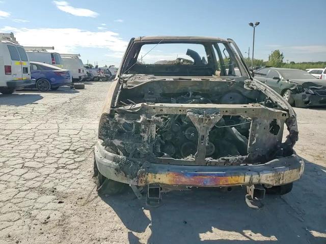 2004 Ford F-150 Heritage Classic VIN: 2FTRX18W04CA81128 Lot: 71751954