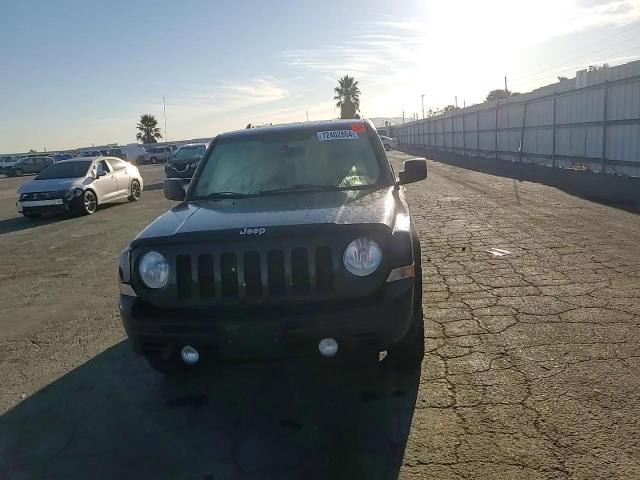 2013 Jeep Liberty (Patriot) - Image 14