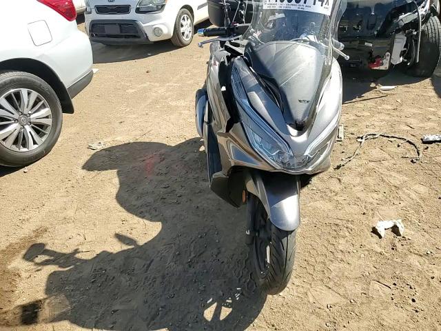 RLHKF3006KY000050 2019 Honda Ww150