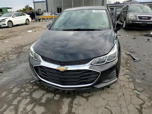 2019 Chevrolet Cruze Ls VIN: 1G1BC5SM7K7122130 Lot: 70250144