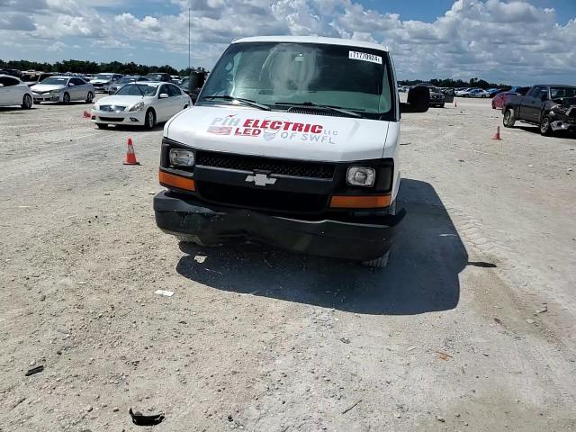 2004 Chevrolet Express G1500 VIN: 1GCEG15X441108781 Lot: 71770924