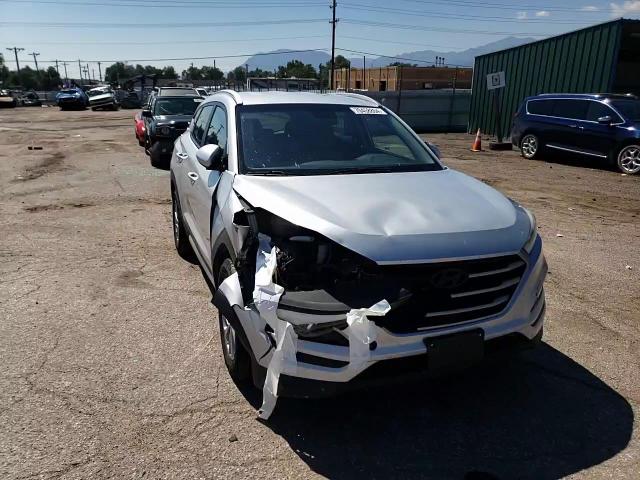 KM8J33A40JU660074 2018 Hyundai Tucson Sel