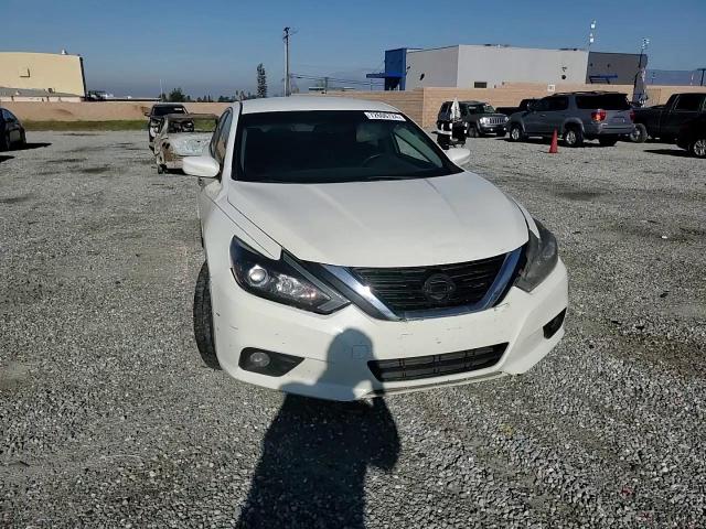 2016 Nissan Altima - Image 11