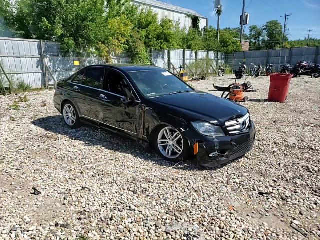 2013 Mercedes-Benz C 300 4Matic VIN: WDDGF8AB8DA788589 Lot: 69813704