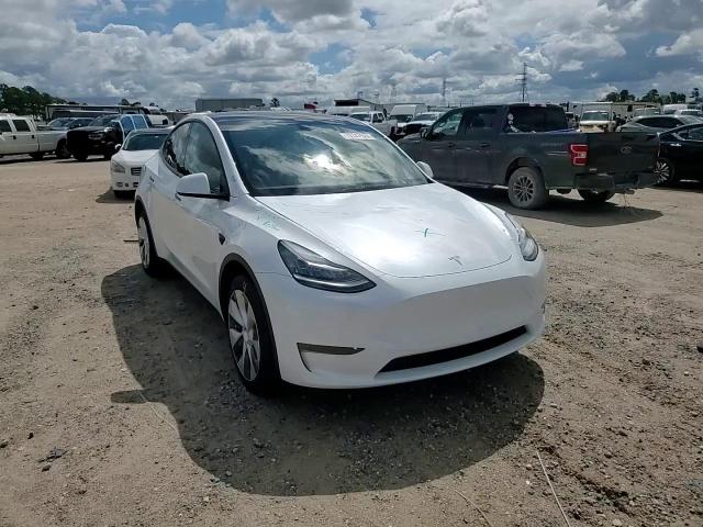 2023 Tesla Model Y VIN: 7SAYGDEE5PA092146 Lot: 70747524