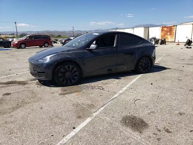 2024 Tesla Model Y VIN: 7SAYGDEF1RF047705 Lot: 70424334