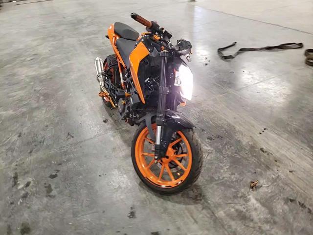 2023 Ktm 200 Duke VIN: MD2JPC400PC020537 Lot: 71804444