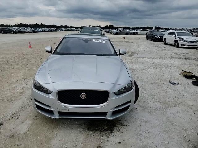 SAJAR4FX3JCP37426 2018 Jaguar Xe