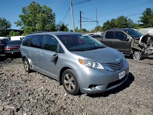 2017 Toyota Sienna Le VIN: 5TDKZ3DC7HS852035 Lot: 70768514