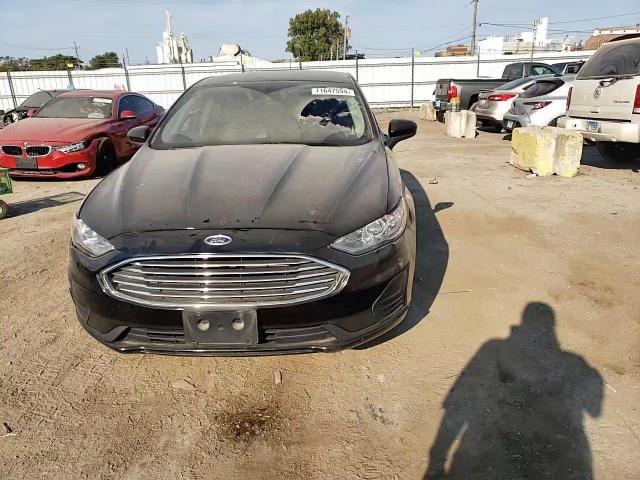 2019 Ford Fusion S VIN: 3FA6P0G71KR281579 Lot: 71647594