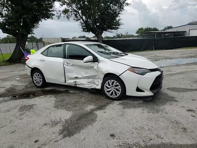 2017 Toyota Corolla L VIN: 5YFBURHE4HP571333 Lot: 70460744