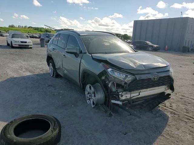 2020 Toyota Rav4 Xle VIN: 2T3W1RFV7LC048711 Lot: 72888544