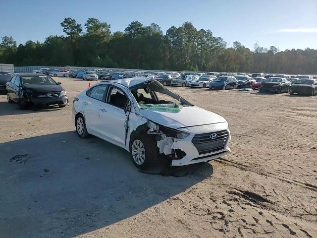 2018 Hyundai Accent - Image 11