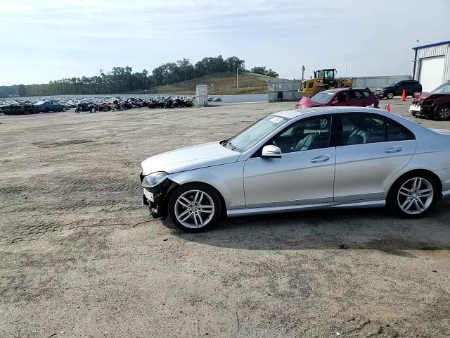 2012 Mercedes-Benz C 300 4Matic VIN: WDDGF8BB1CF897752 Lot: 71505654