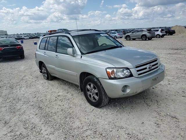 2004 Toyota Highlander - Image 11