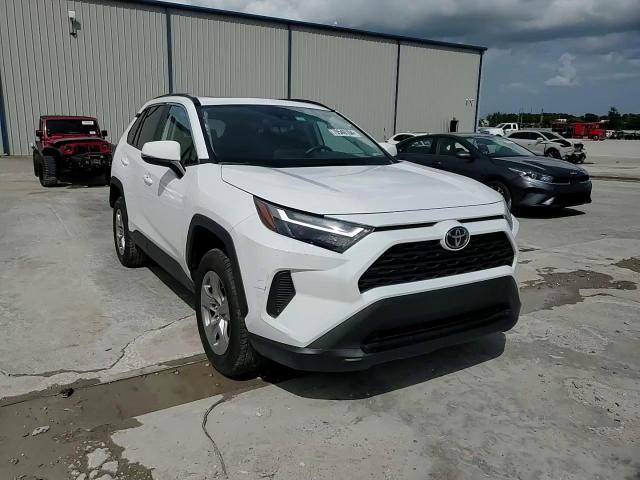 2022 Toyota Rav4 Xle VIN: 2T3W1RFV3NW223778 Lot: 70540104