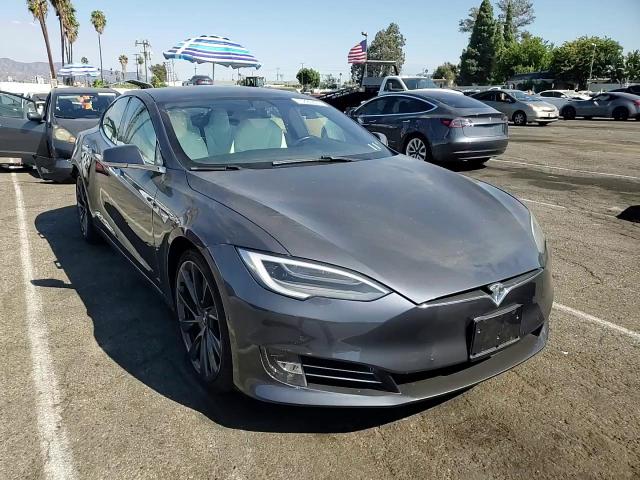 5YJSA1E28MF425611 2021 Tesla Model S