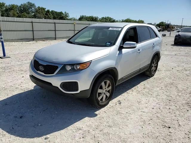 2011 Kia Sorento Base VIN: 5XYKT3A15BG186060 Lot: 73957644