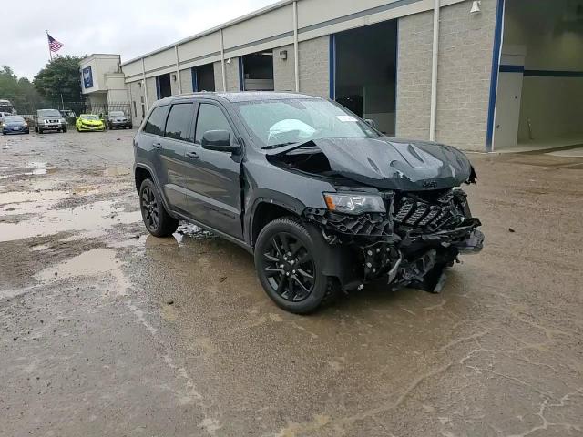 2018 Jeep Grand Cherokee Laredo VIN: 1C4RJFAG2JC121230 Lot: 72675494