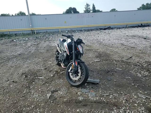 2023 Ktm 790 Duke VIN: LCETU7401PH700822 Lot: 72431754