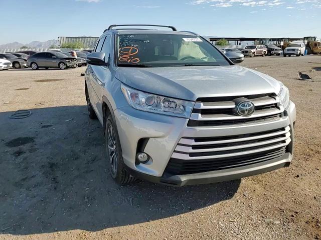 2019 Toyota Highlander Se VIN: 5TDJZRFH4KS584432 Lot: 70345574