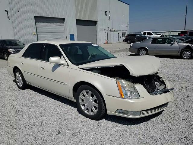 2011 Cadillac Dts VIN: 1G6KA5E68BU102452 Lot: 70063094