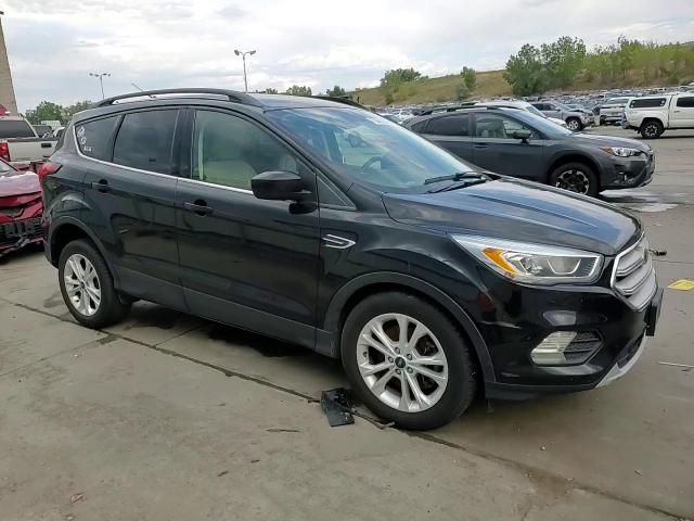 1FMCU9HD4KUA25438 2019 Ford Escape Sel