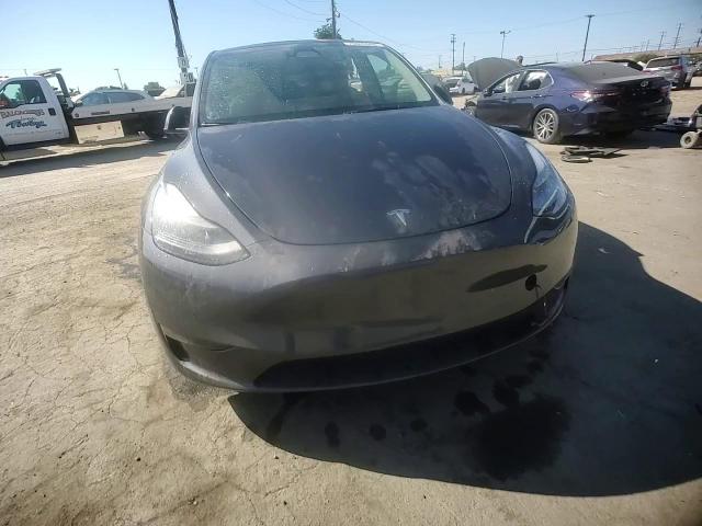 7SAYGDEE0PA210863 2023 Tesla Model Y