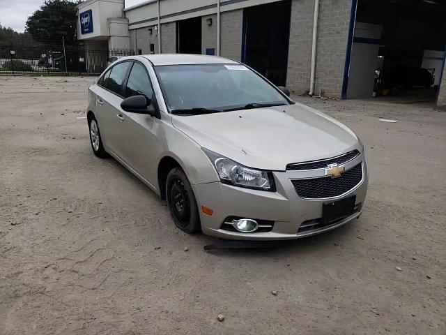 2014 Chevrolet Cruze Ls VIN: 1G1PA5SH3E7272190 Lot: 70573144