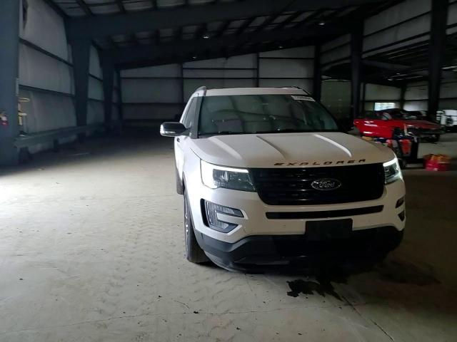 2017 Ford Explorer Sport VIN: 1FM5K8GT5HGD55579 Lot: 72948464