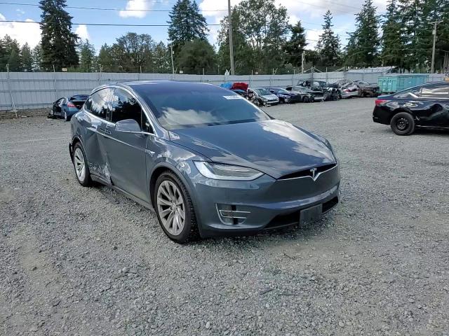 2017 Tesla Model X VIN: 5YJXCAE27HF076186 Lot: 71519494