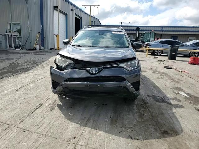 JTMBFREV5HJ150952 2017 Toyota Rav4 Le