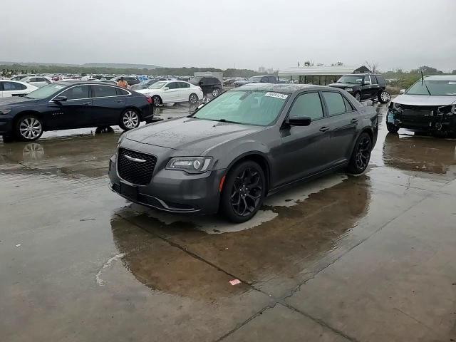 2C3CCAAG6KH590553 2019 Chrysler 300 Touring