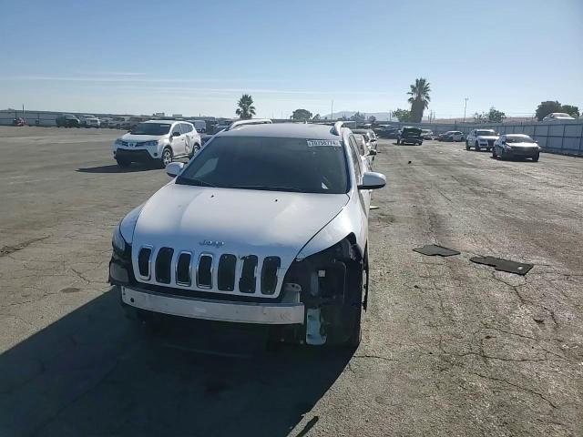 2014 Jeep Cherokee Latitude VIN: 1C4PJLCB3EW305510 Lot: 70758774